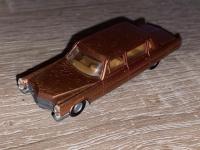 Cadillac Bronzefarbig